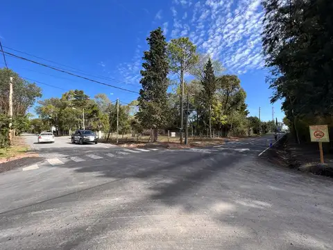 Amplia Fracción en Alquiler Sobre Av Caaamaño