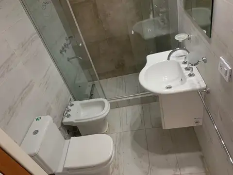 Depto Tipo Casa 3 ambientes con 2 baños