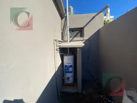 PH  3 ambientes con patio chico sin expensas  - Remedios De Escalada