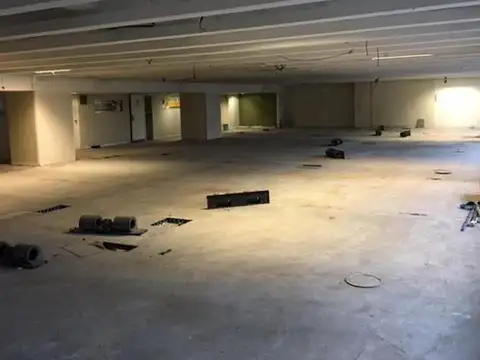 Av L.N.Alem 900, oficina en alquiler 2450 m²