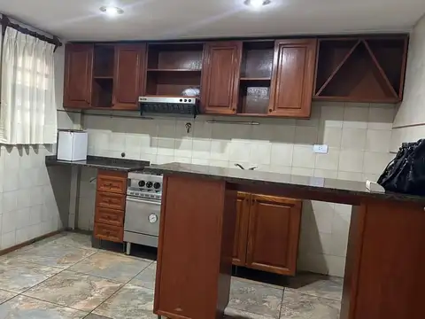 Casa en Venta en Berazategui, USD 77.000