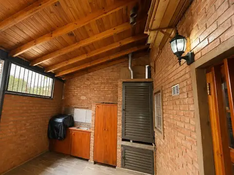 Casa 3 ambientes con 2 baños