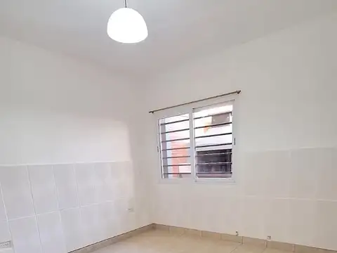 Departamento en Alquiler en Villa Adelina, $ 800.000