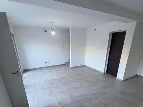 Depto Tipo Casa 3 ambientes con 2 baños