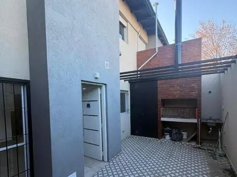 Depto Tipo Casa en Venta de 3 ambientes