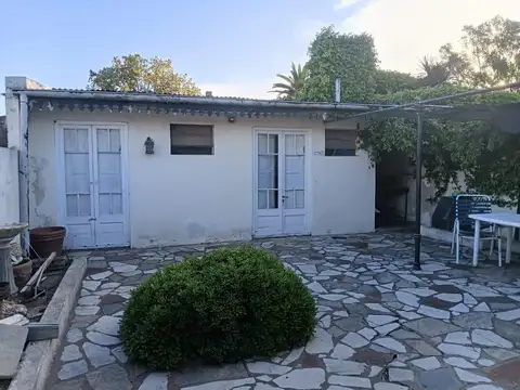 Casa Céntrica de 2 Dormitorios con Garage y Patio – Capilla del Señor