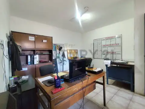 Galpon en Venta 40  mts Fondo