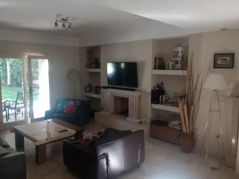 CASA EN ALQUILER ,BARRIO SEPTIEMBRE