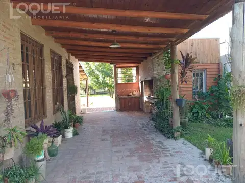 Venta de Casa dos dormitorios, pileta, a solo 50 metros de Ruta 1 en San Jose del Rincon Santa Fe