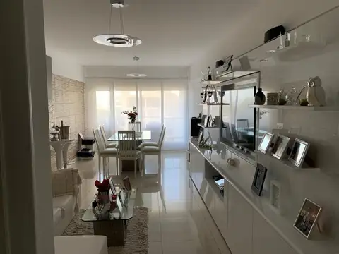 Av.  Libertador al 1200