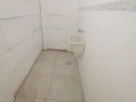 Depto Tipo Casa en Alquiler en Libertad, $ 350.000