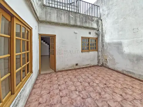 Depto Tipo Casa en Alquiler de 4 ambientes