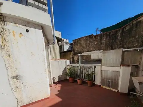 Depto Tipo Casa en Venta 40 años