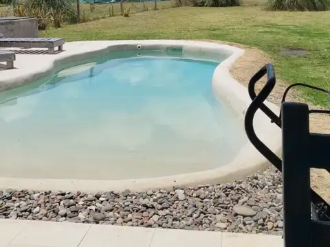 Casa 5 ambientes con 3 baños