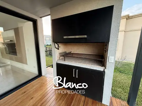 Casa en Alquiler en Haras Santa María, USD 1.500