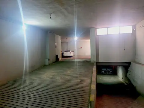 COCHERA CON ESCRITURA EN EDIFICIO VENUS CENTRO