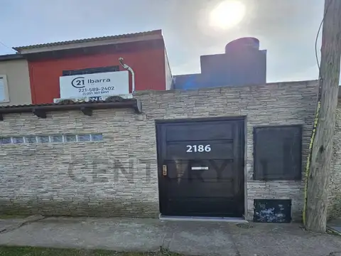 160 esq 24 2100, Piso 0