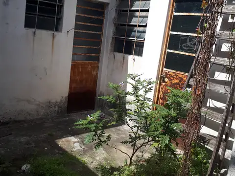 Galpon en Venta 866  mts Frente