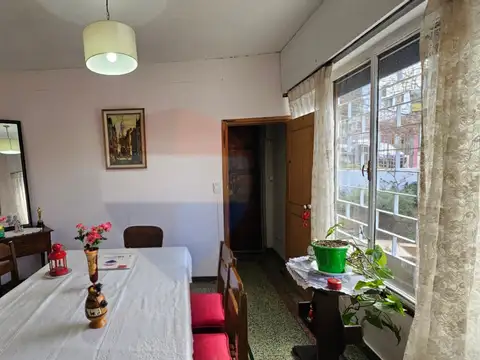 VENTA CASA CON APARTAMENTOS EN UN PADRÓN EN BUCEO