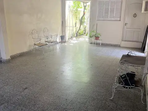 Casa 5 ambientes con 1 baño