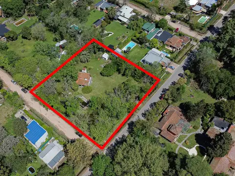 Terreno en esquina de 2500m2 en venta en Ingeniero Maschwitz Escobar