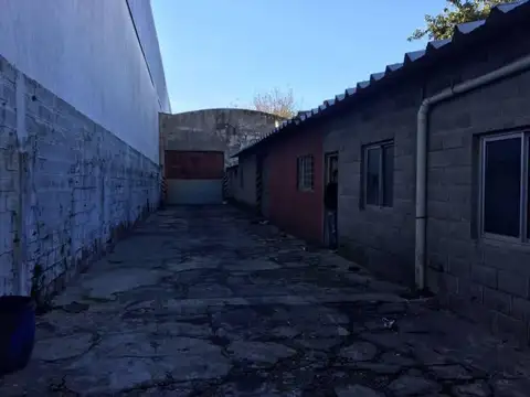 Galpon en Venta en Valentín Alsina, USD 290.000