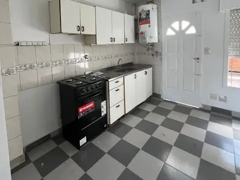 Casa en Alquiler con 1 cochera