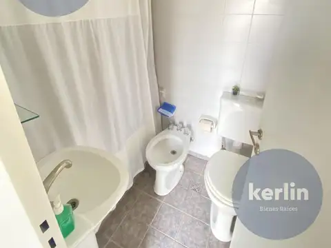 Casa en Alquiler con 1 cochera