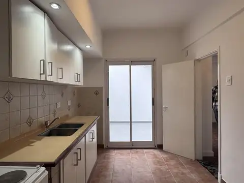 Depto Tipo Casa en Alquiler en La Plata, $ 650.000
