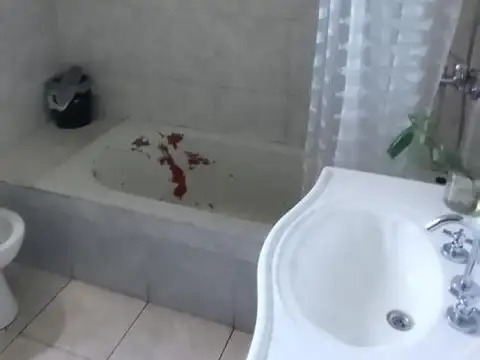 Casa en Alquiler con 1 cochera