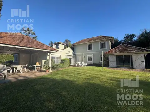 Casa 4 ambientes con 3 baños