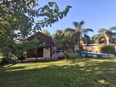 Casa en Venta con 4 cocheras