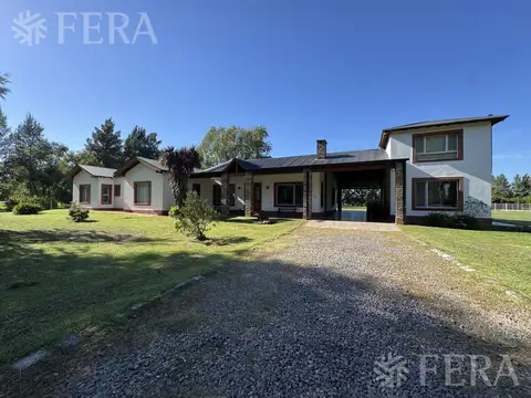 Venta Casa con Piscina en Estancia las Malvinas I-Coronel Brandsen