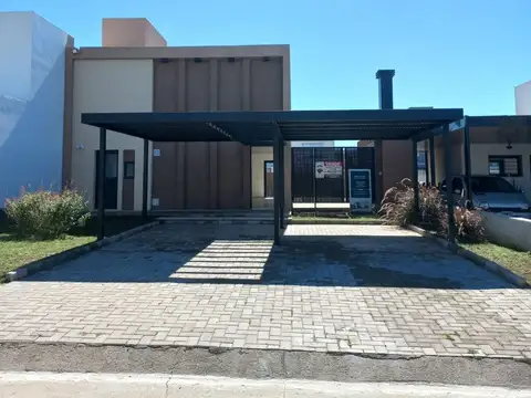 VENTA CASA A ESTRENAR 2 DOR Y ESC 3 BÑOS DOCTA CBA