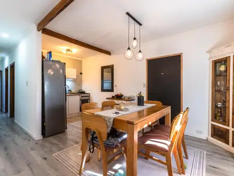 CASA DE 2 DORMITORIOS CON QUINCHO, COCHERA Y PISCINA EN VENTA BARRIO TANGO FISHERTON