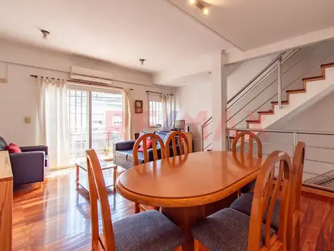 VENTA DEPTO TRIPLEX 4 AMB PATIO COCHERA EN ALMAGRO