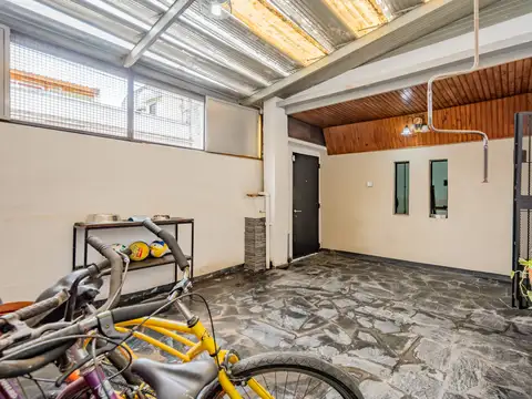 Casa 2 ambientes con 1 baño