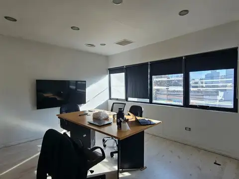 Oficina en Alquiler en Morón, $ 2.000.000