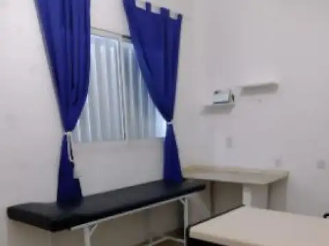 Avenida Hipólito Yrigoyen e/ Santiago del Estero y Comandante Carbonari