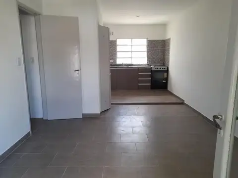 Depto Tipo Casa en Alquiler 50 años