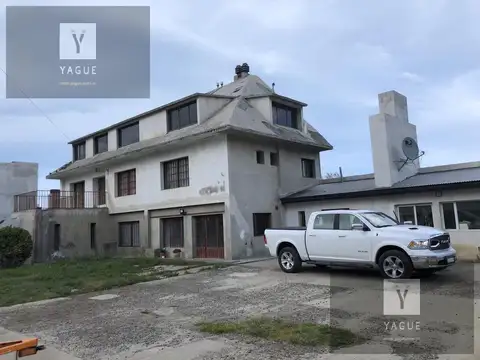 Casa 6 ambientes con 2 baños