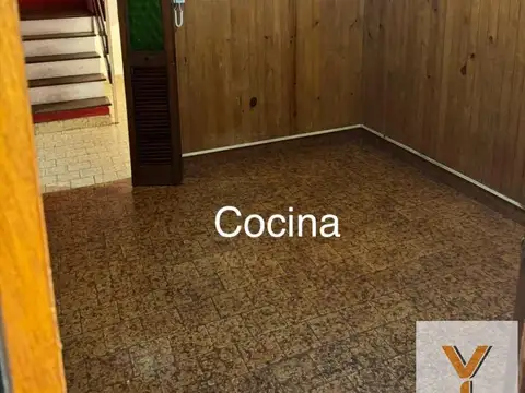 Depto Tipo Casa en Venta de 5 ambientes