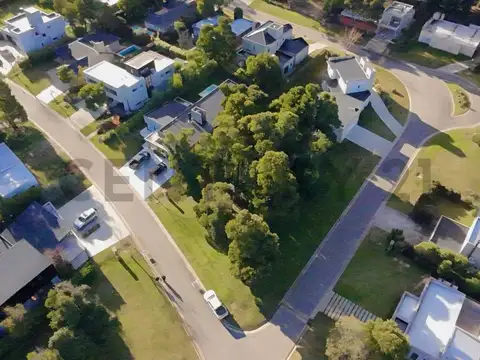 Venta de Lote de 920m² - Barrio Privado Las Prunas, Mar del Plata.