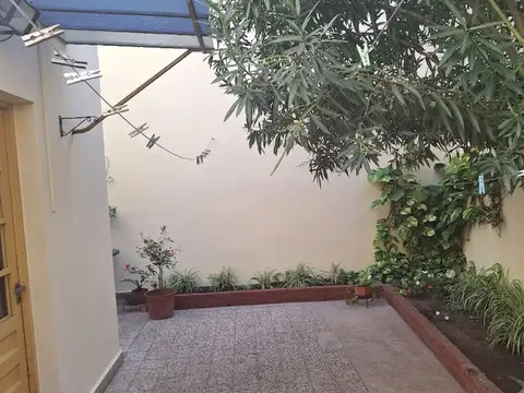Depto Tipo Casa en Venta de 4 ambientes