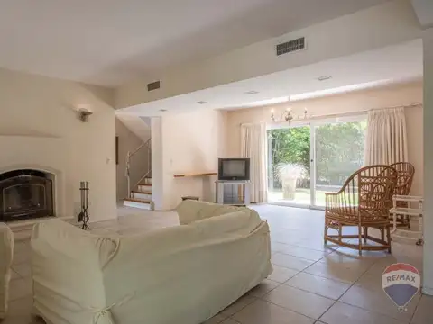 Casa 5 ambientes con 3 baños
