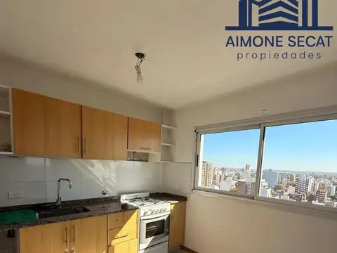 Departamento en Alquiler en Villa Ballester, $ 650.000