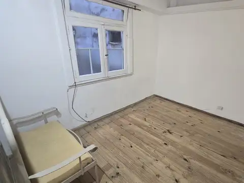 Departamento en Venta en Parque Rivadavia, USD 75.000