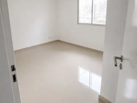 Departamento en Venta en Villa Luzuriaga, USD 46.000