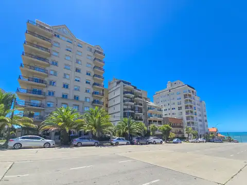 Semipiso  3 amb. con balcón al frente y cochera-Dumbledore Varese