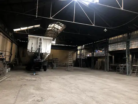 Galpon en Venta 18  mts Fondo